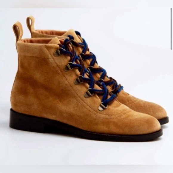 NAGUISA Boots Suede Hiker Ankle Fuzzy Lace Size 40 - Picture 1 of 14